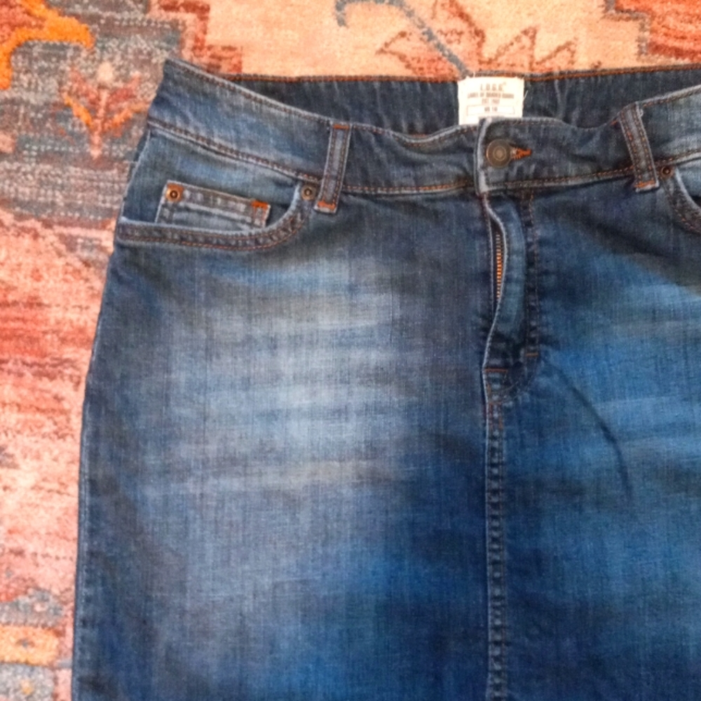 CLASSIC DENIM MINI SKIRT